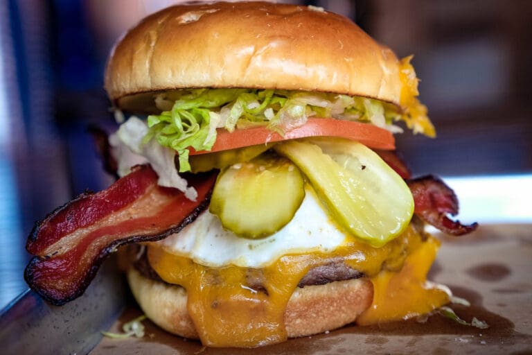 GALLERY LUKE'S 32 BRIDGE Food + Drink